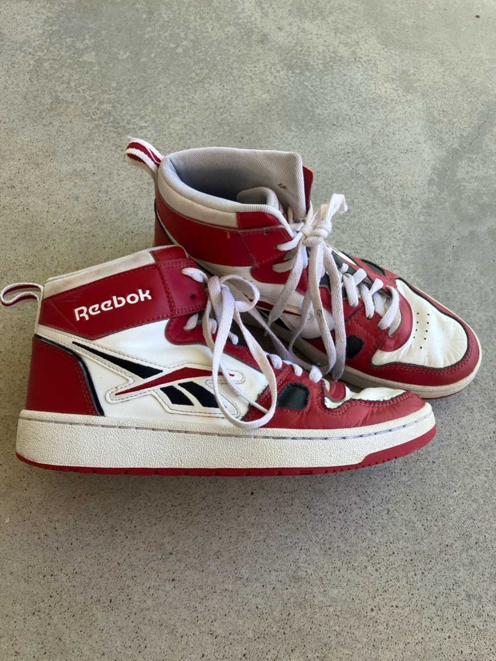 Reebok Resonator Mid Red and White Leather Sneakers, 7